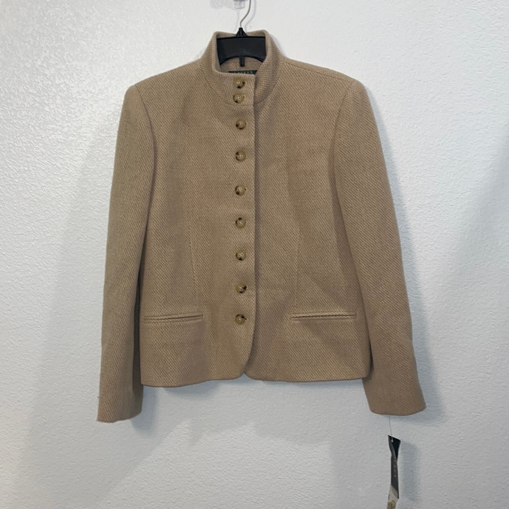 6️⃣Lauren Ralph Lauren Blazer with Skirt